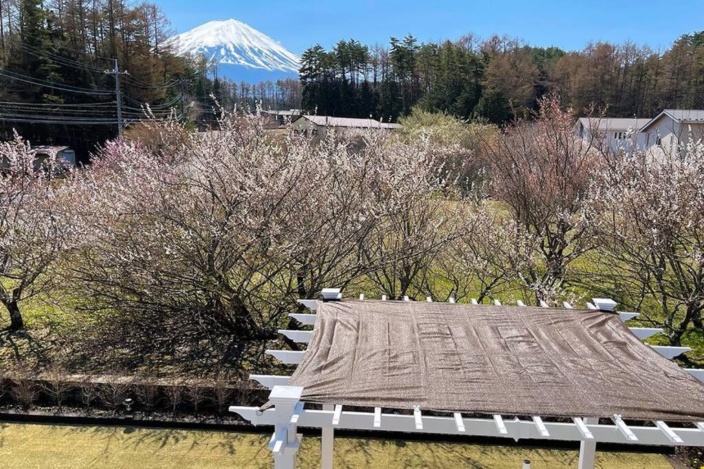 Mt. Fuji Kokoワンちゃんokの新築貸別荘 別墅 *